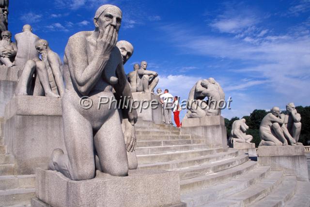 norvege 17.JPG - Sculptures du Parc de Vigeland (Vigelandsparken)Oslo, Norvège